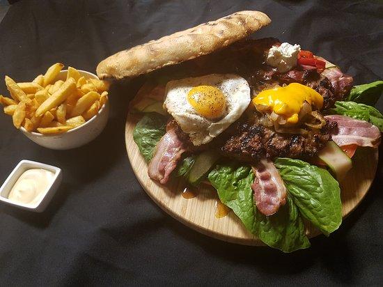 Cafe & Steakhouse Dommel 18